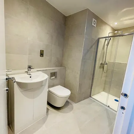 Fully Furnished Duplex Apartment In Askew Road Лондон Экстерьер фото