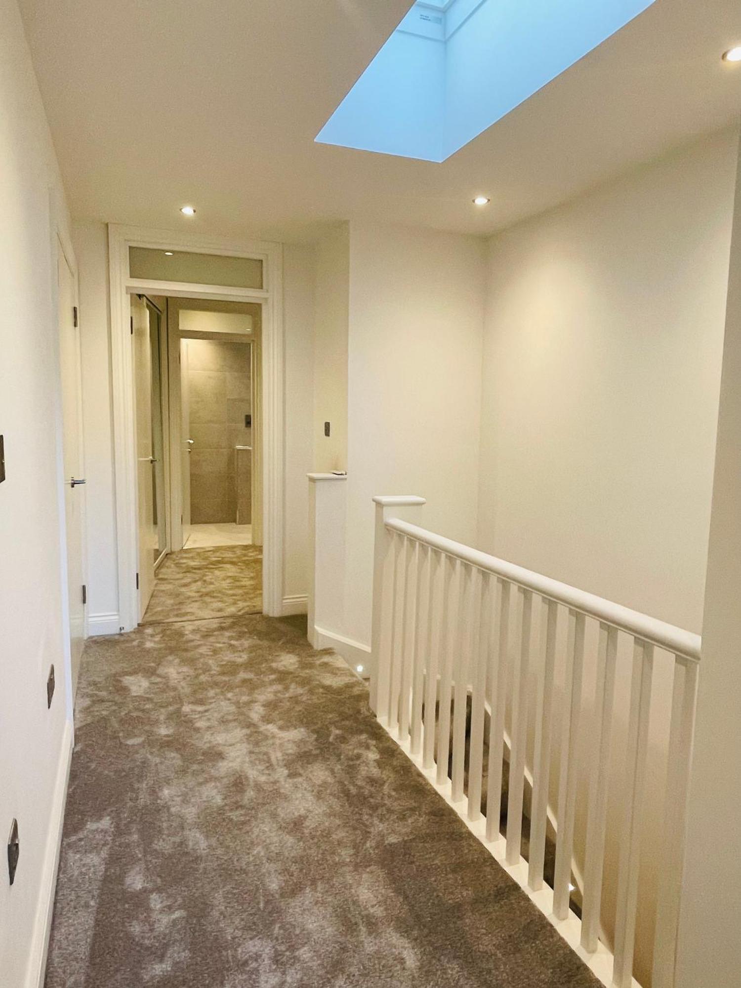 Fully Furnished Duplex In Askew Road * Лондон
